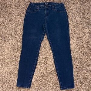 D. Jeans Women’s Dark Blue Skinny Size 8